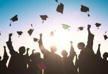 Học sinh Singapore học gì?
