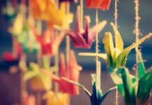 Sự tích 1000 con hạc giấy