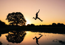 LÀM ĐI, NGHĨ HOÀI!