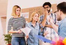 Những hành động thô lỗ nhưng lại lịch sự ở các quốc gia khác