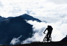 NGƯỜI TỰ TIN LÀM ĐIỀU GÌ KHÁC BIỆT?