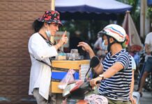 Phỏng vấn bạn Tây buôn bán lặt vặt