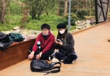 Một buổi trưa quá cảnh