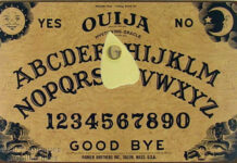 Sáng tỏ bí ẩn bàn cầu cơ