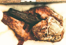 Búa London: Bí ẩn về chiếc búa cổ đại hay trò lừa bịp tinh vi?