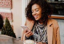 Những cách đơn giản làm bạn trai vui qua tin nhắn