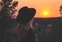 Khi cảm thấy cô đơn và lạc lõng, hãy nhớ kỹ những điều này