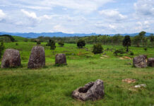 Bí ẩn 2.500 năm ở cánh đồng chum Lào