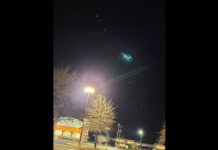 Cụm ánh sáng kì lạ xuất hiện trên bầu trời nước Mỹ