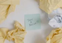 Hemingway là gì? Mẹo làm việc năng suất bằng thuyết tảng băng trôi