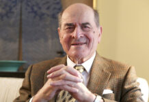 Cha đẻ thủ thuật xử trí hóc dị vật Henry Heimlich qua đời