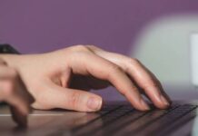 TOP công cụ AI giúp bạn viết sơ yếu lý lịch tốt nhất