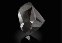 Bí ẩn phía sau viên kim cương vũ trụ trị giá 4,3 triệu USD
