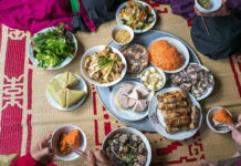 Những người sống thọ thường có chung 1 thói quen “miễn phí” khi ăn