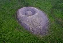 Miệng núi lửa Patomskiy: Kỳ quan thiên nhiên hay tàn tích của UFO cổ đại?