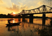 Móng của một cây cầu được xây dựng như thế nào?