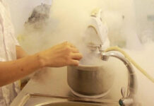 Nguy cơ bỏng lạnh từ món kem mây, snack khói