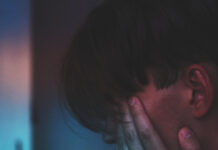 CON BUỒN VÌ MÌNH ĐANG BUỒN