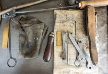 TÔI CÓ ĐANG XÀI HỌ KHÔNG?