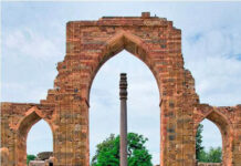 Bí ẩn trụ sắt lộ thiên 1.600 năm tuổi không gỉ