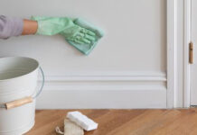 Cách làm sạch tường trắng
