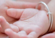 Đeo vòng tay bạc có giúp tránh gió và giải độc không?