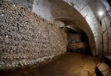 Bí ẩn về những bộ xương nạm châu báu