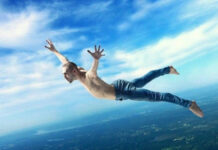 Sống sót kỳ diệu sau khi rơi tự do từ độ cao hơn 5000 mét