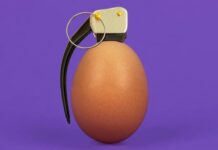 Tại sao trứng quay bằng lò vi sóng lại nổ tung khi bạn cắn vào?