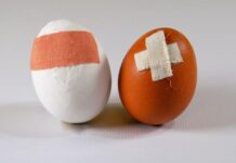 Cái nào đau hơn: Sinh con hay bị đá vào “chỗ hiểm”?