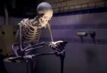 Sát thủ giấu mặt sau cánh cửa nhà vệ sinh và nghịch lý đột tử từ chứng táo bón của người hiện đại